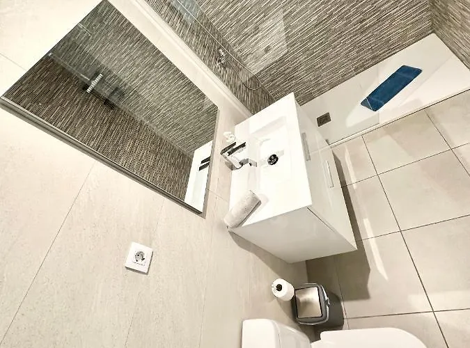 Fresh Lemonade Con Piscina, Ac, Doble Terraza, Cocina Completa Y Parking Apartmán